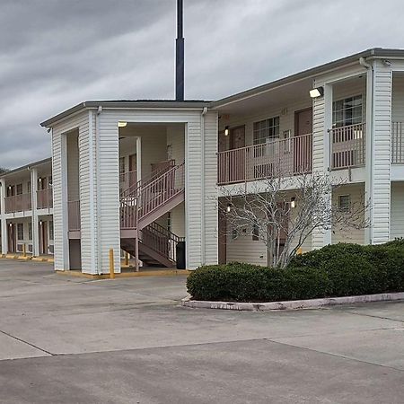 Carom Inn A Travelodge By Wyndham Denham Springs-Baton Rouge Bagian luar foto