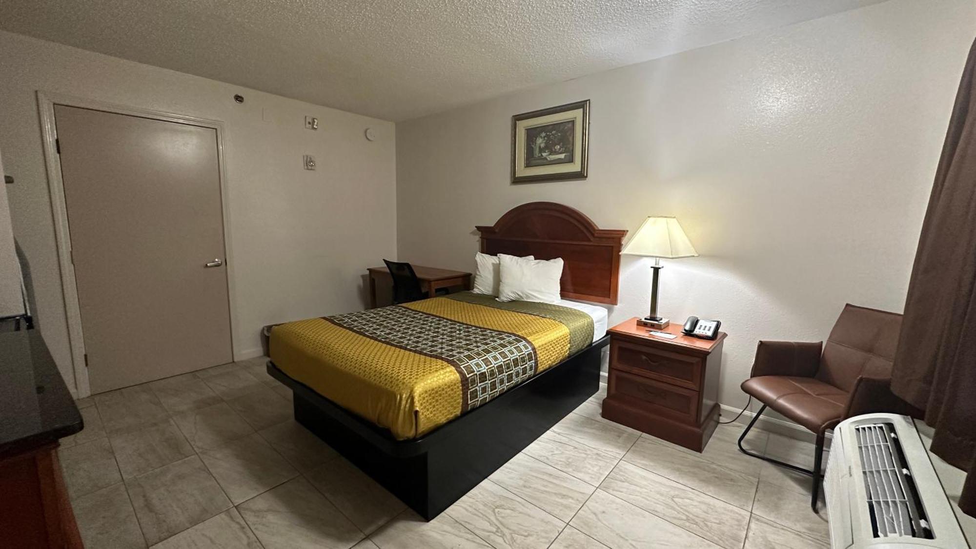 Carom Inn A Travelodge By Wyndham Denham Springs-Baton Rouge Bagian luar foto