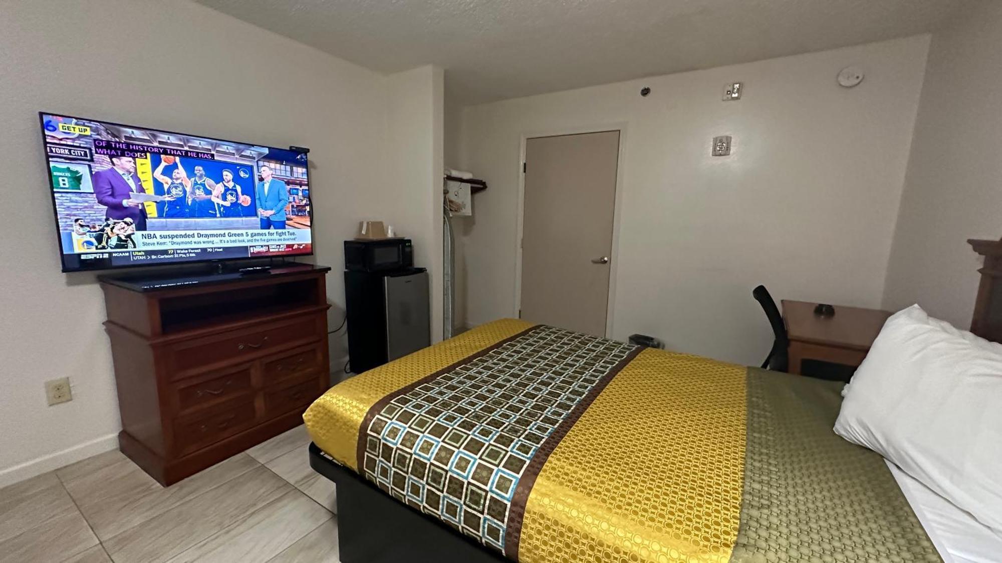 Carom Inn A Travelodge By Wyndham Denham Springs-Baton Rouge Bagian luar foto